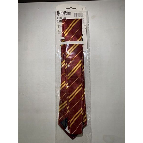 Harry Potter Gryffindor Tie Age 4+ Movie Replica Accessory - Picture 2 of 2